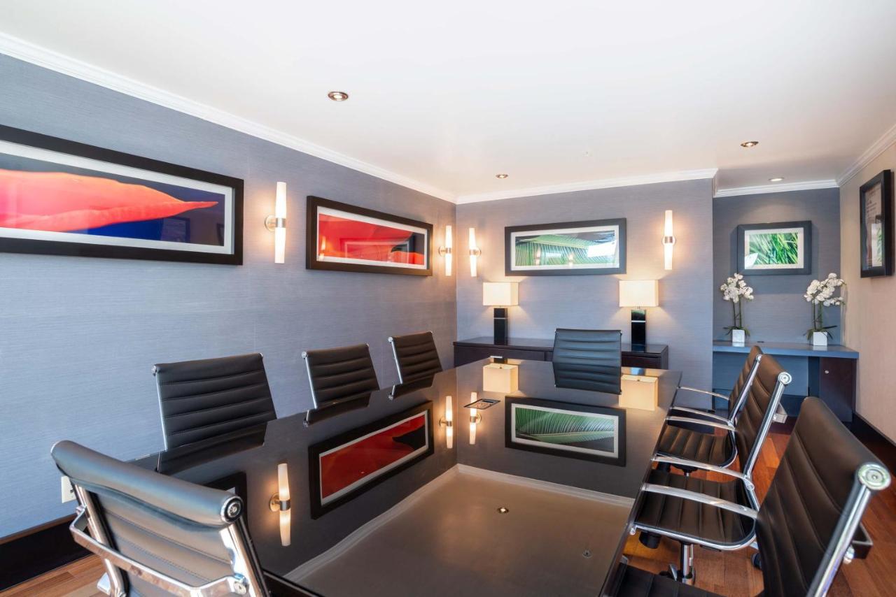 Sandman Hotel & Suites Winnipeg Airport Exterior foto