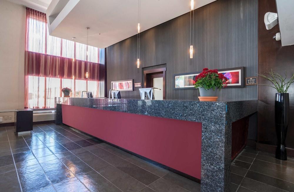 Sandman Hotel & Suites Winnipeg Airport Exterior foto
