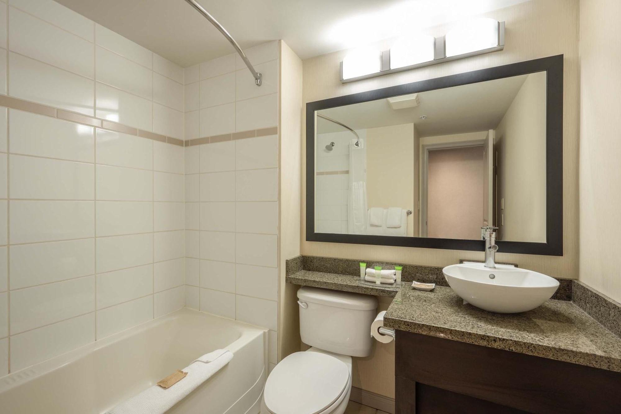 Sandman Hotel & Suites Winnipeg Airport Exterior foto